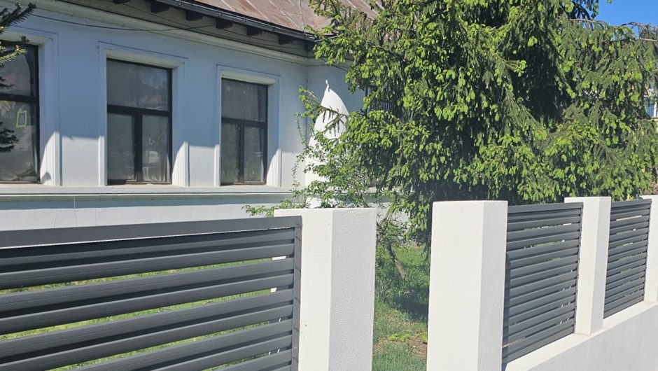 Șipca metalică pentru gard: Durabilitate și design modern